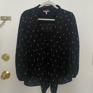 Juicy Couture Black Blouse with White Pattern. size xs.